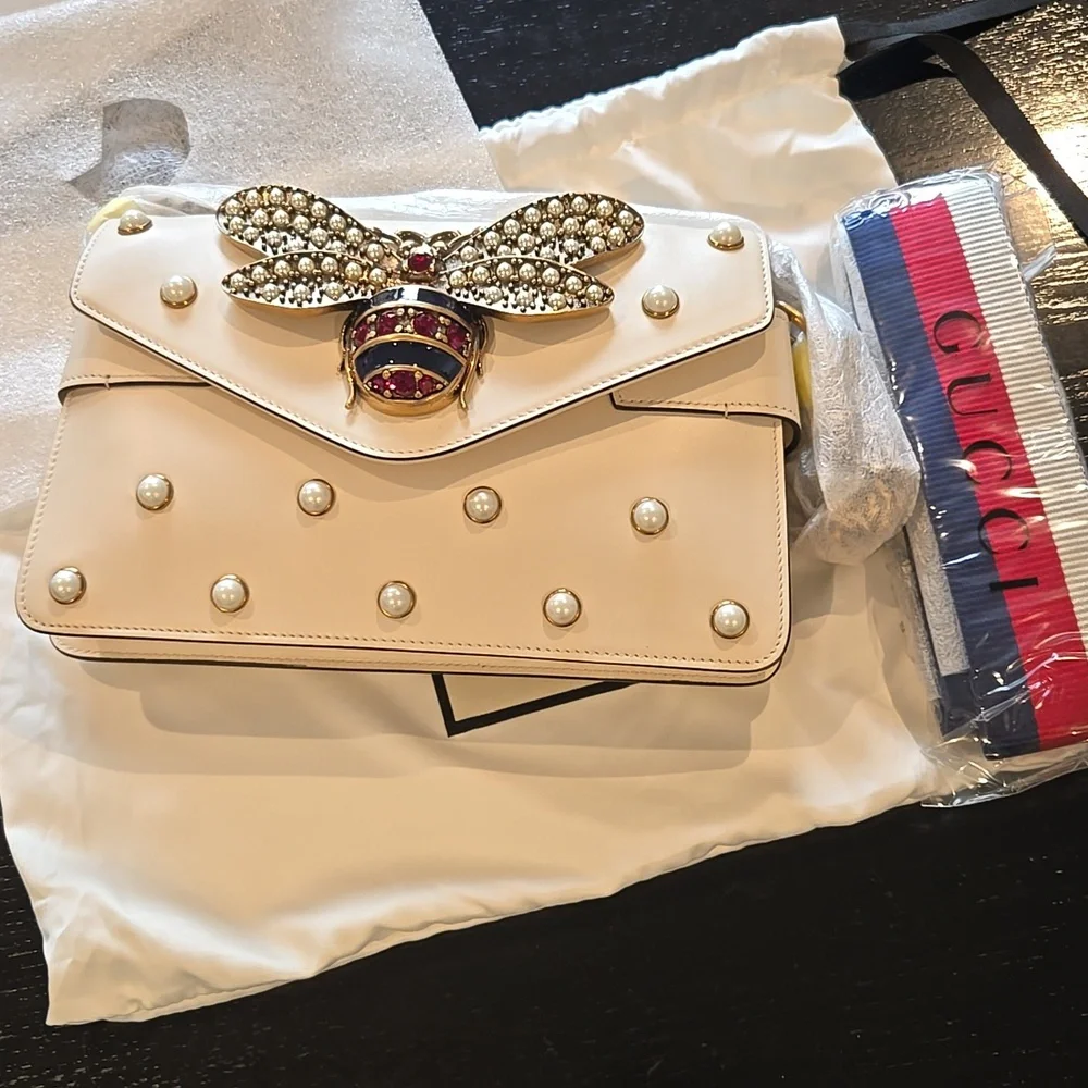 New! Gucci Broadway Bee Bag - Picture 3 of 8